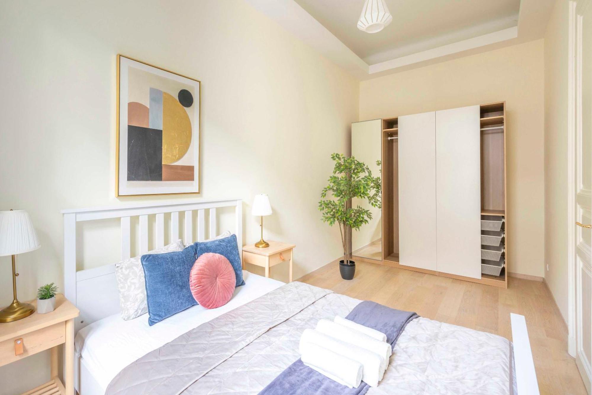 Exclusive & Spacious Central Residence W/ 4Bedrm 2Bathrm Budapeste Exterior foto